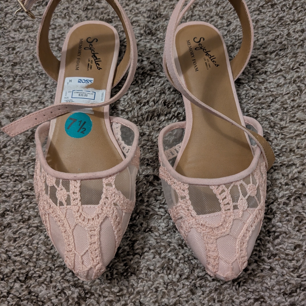 Seychelles Pink Lace Women's Shoes